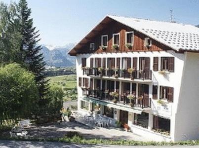 La Bonne Auberge ริซูล ภายนอก รูปภาพ